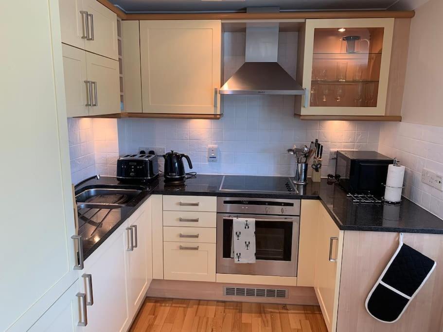 Crabshell Quay Waterfront Living In Kingsbridge Leilighet Kingsbridge  Eksteriør bilde